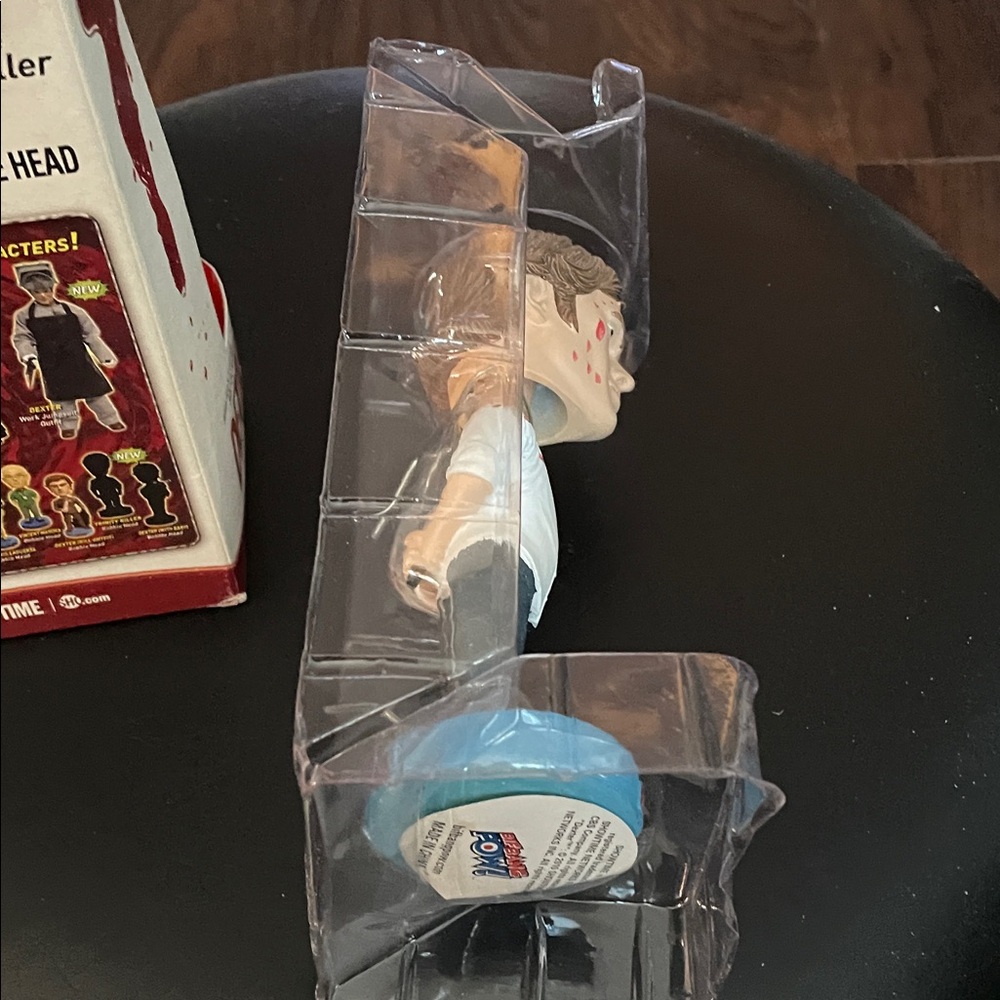 Showtime Collection Dexter Morgan Bobblehead - Red, Blue, White - Picture 9 of 15